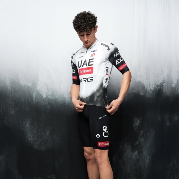 Abbigliamento uomo Maglia UAE Team Emirates 2025 Pissei Magistrale Ultra Abbigliamento uomo Maglia UAE Team Emirates 2025 Pissei Magistrale Ultra