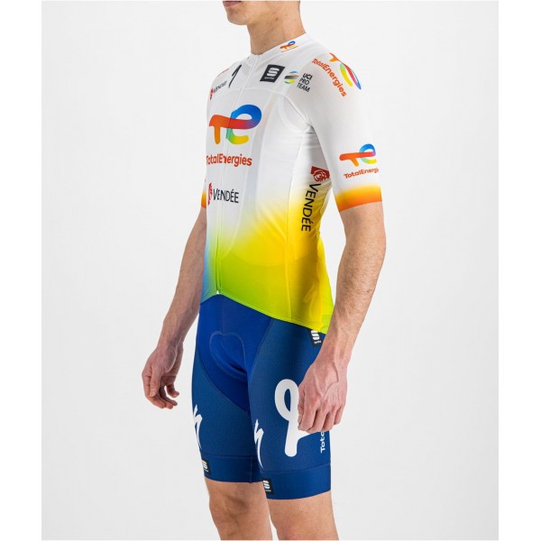 Pantaloncini con bretelle Team TotalEnergies 2022 team di ciclismo professionistico